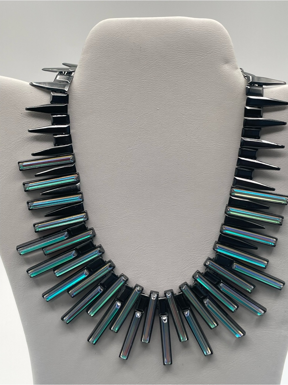 Kendra Scott Statement Gunmetal Spike Necklace in Iridescent Teal